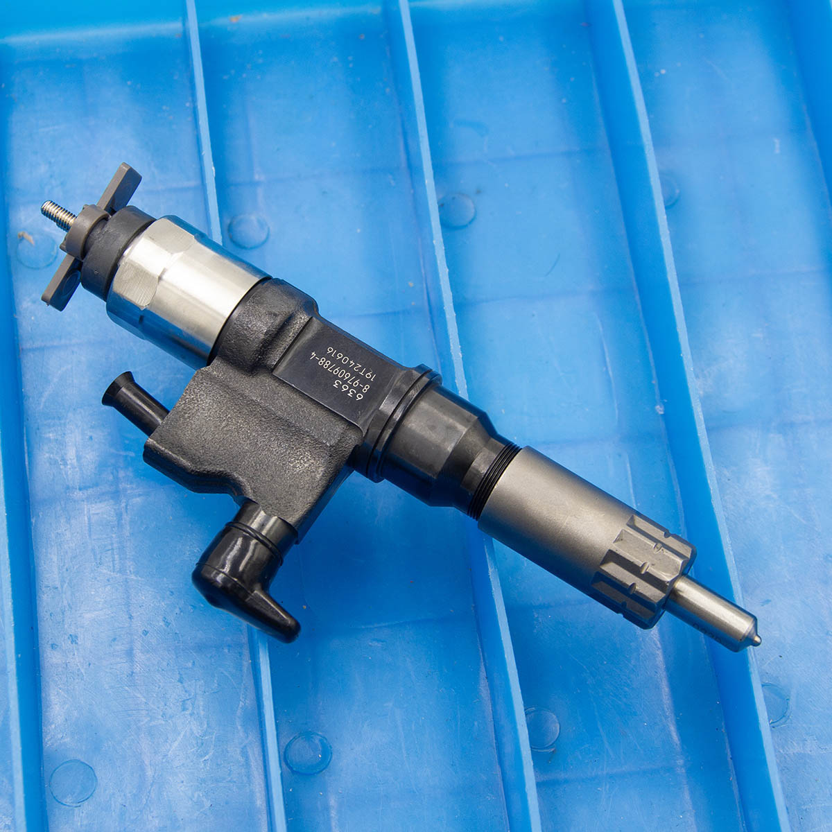 Diesel Injector 095000-5000 for Isuzu N Series 5.0d 151 4HJ1 NPR NQR NRR 5.2d 148-175 4HK1 4HK1-TCC 4HK1-TCS