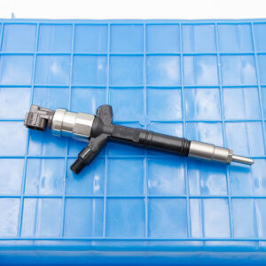 Diesel Injector 095000-0770 for Toyota Dyna 2.5d 88-102 2001-2010 2KD-FTV D-4D D4D KD LY TRY2 KDY2 XZU4 XZU3 Hiace 2001-2006 Hilux 102 2005-2006 D 4WD