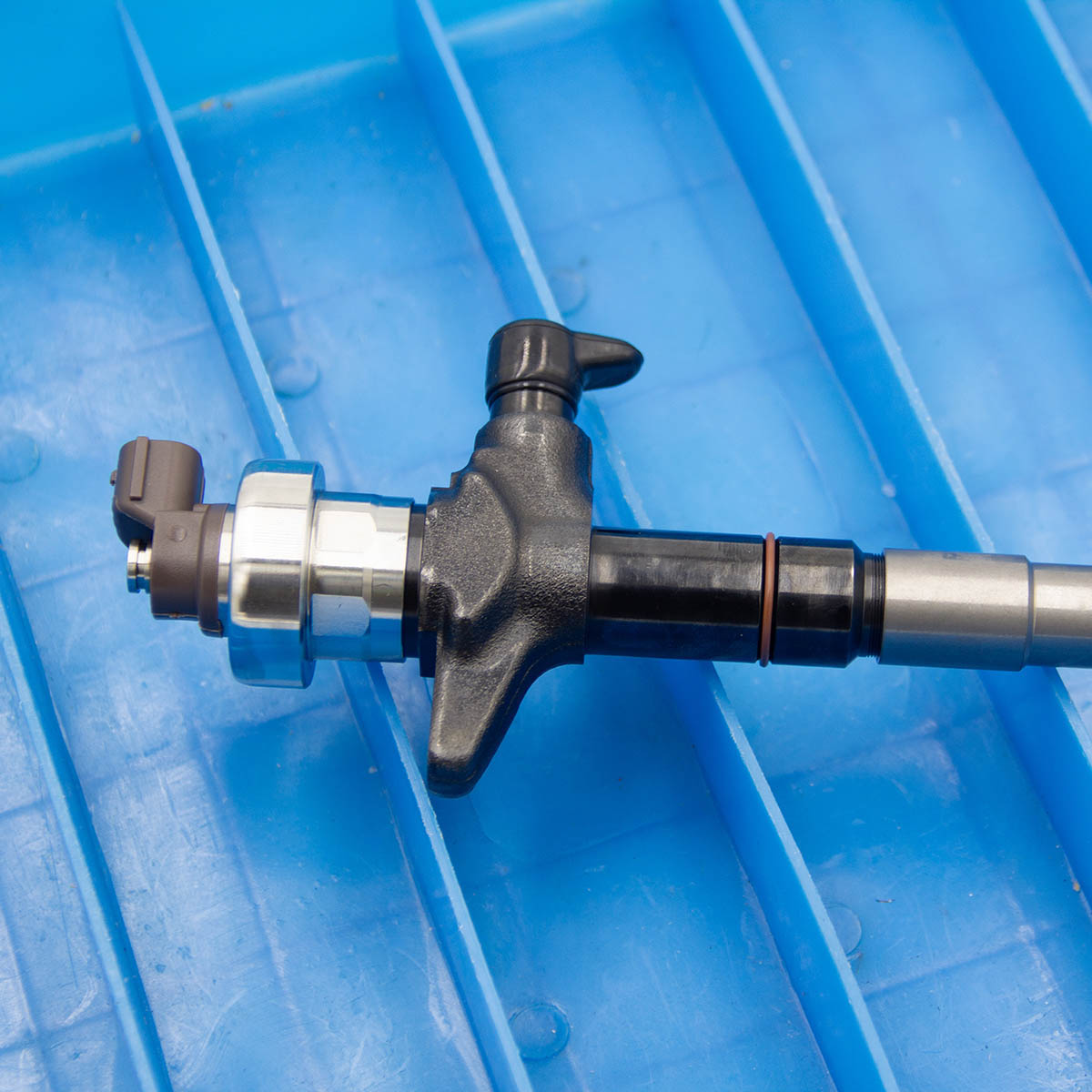 Diesel Injector 8-98238318-0 for Isuzu 4HK1