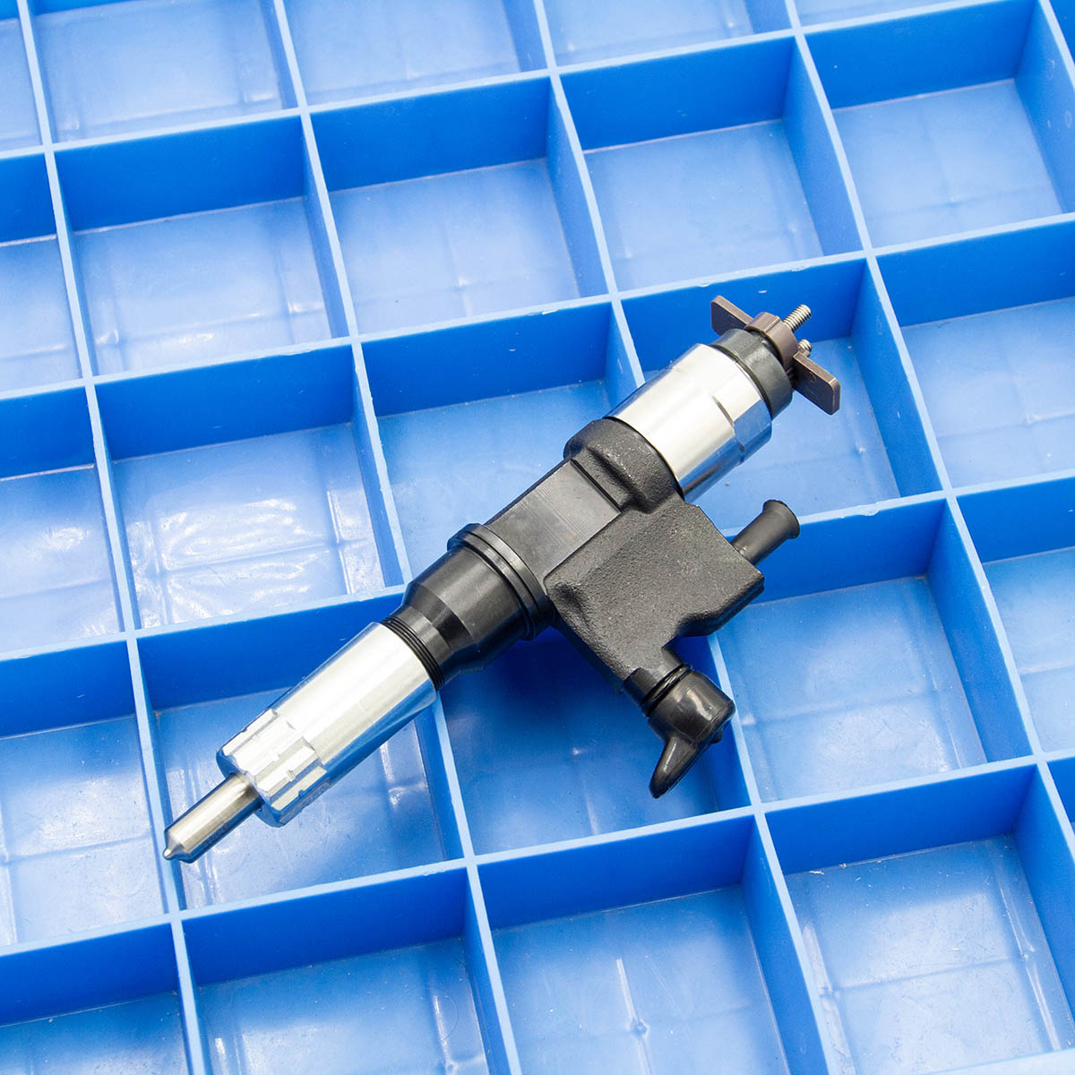 Diesel Injector AP53905 for GMC Truck 7.8d 250-300 2004-2007 Isuzu 6HK1 T6500 T7500 T8500 Hitachi Excavator FTR FVR FXR HTR HVR HXR