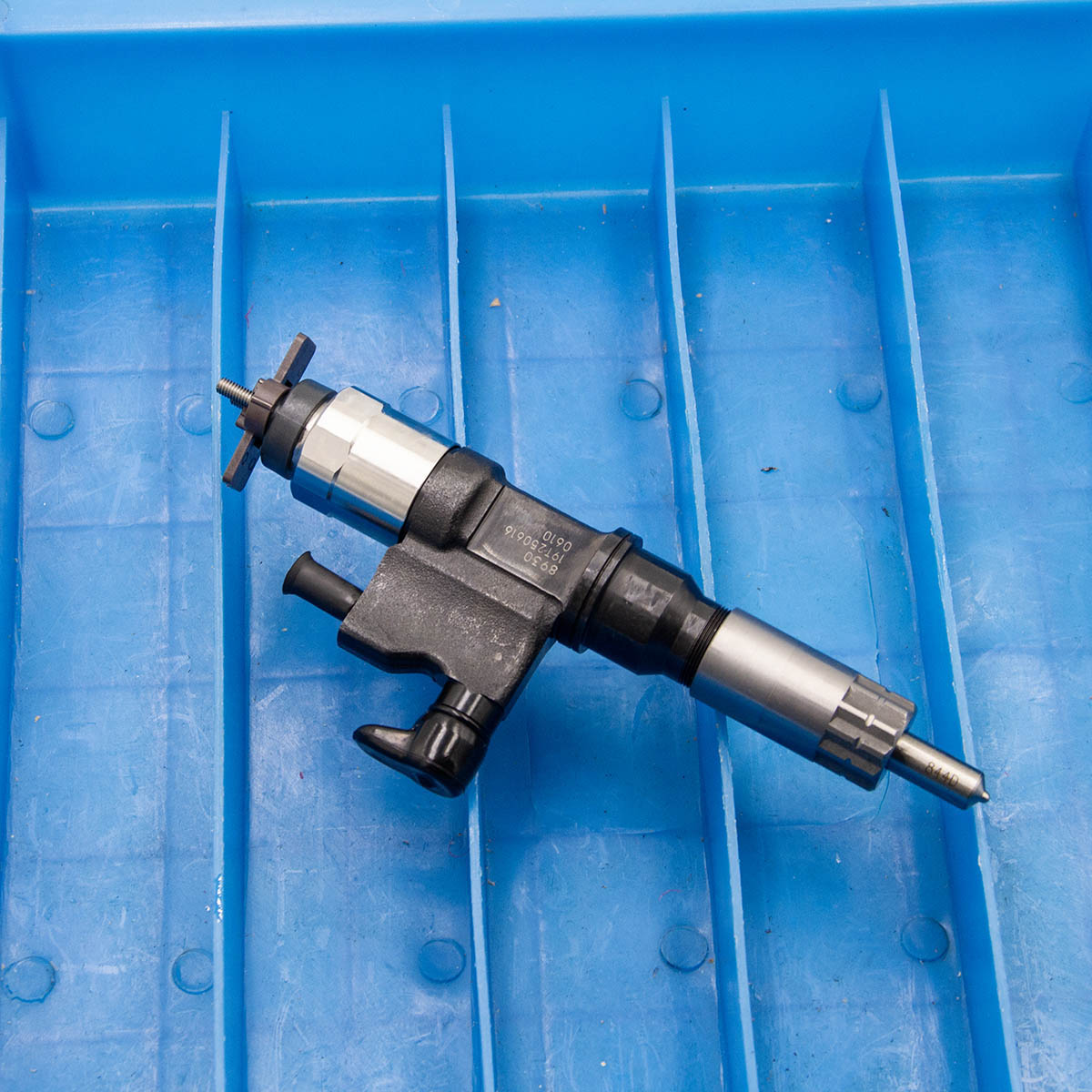 Diesel Injector 9709500-536 for GMC Truck 7.8d 250-300 2004-2007 Isuzu 6HK1 T6500 T7500 T8500 Hitachi Excavator FTR FVR FXR HTR HVR HXR